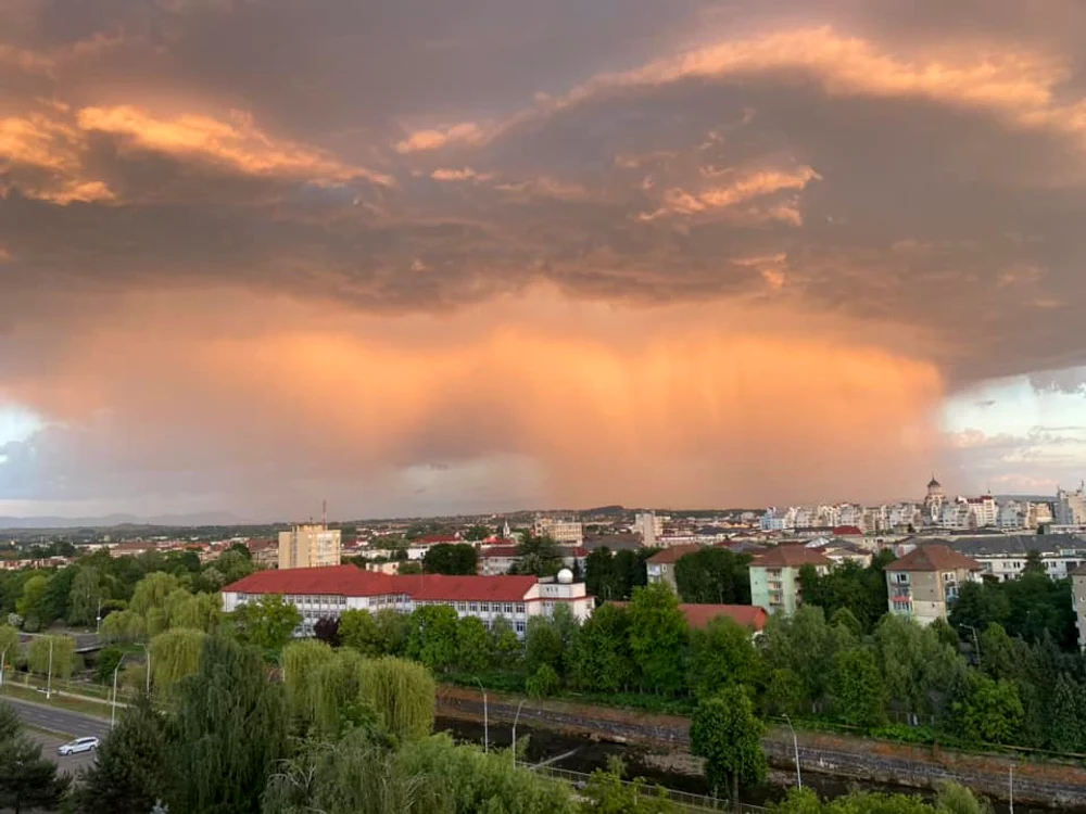 PLoaia serioasă vizibilă lângă Baia Mare  FOTO Mihai Abraham