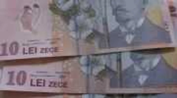 Salariul minim brut creşte cu 30 de lei