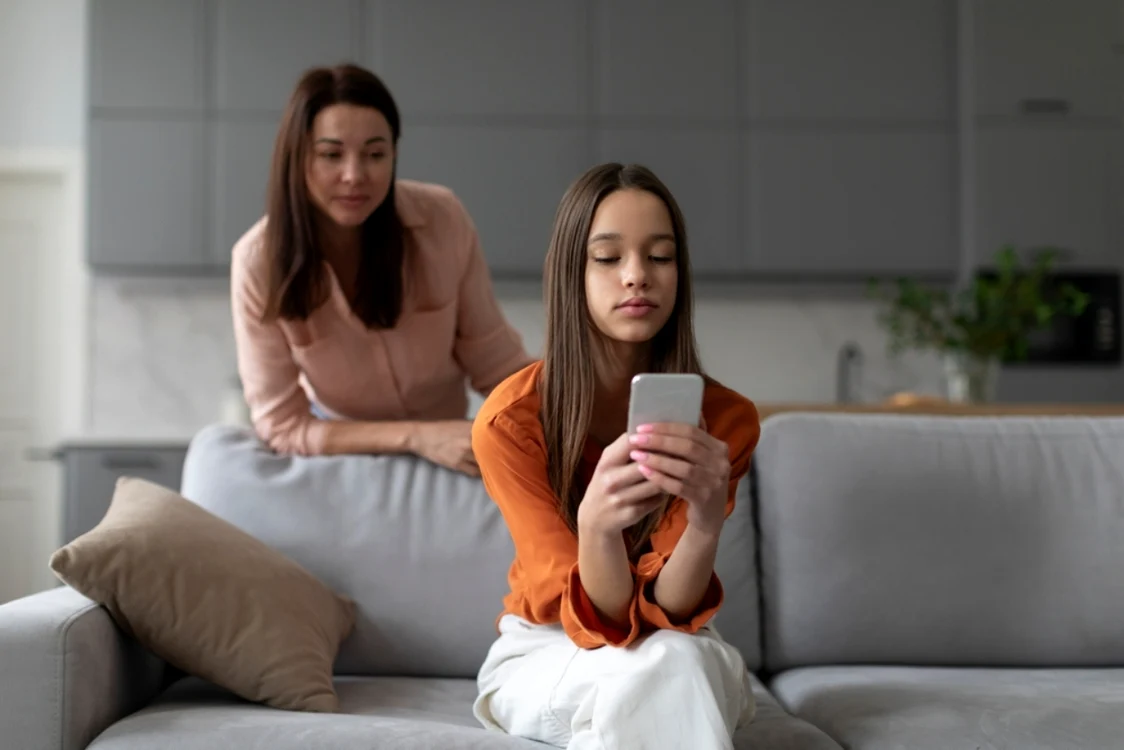 Cum comunică adolescenții / Foto: Shutterstock