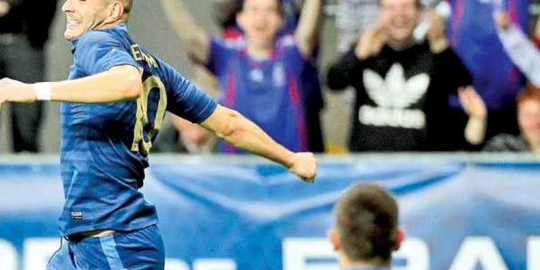 Karim Benzema (nr. 10) a marcat  un gol de senzaţie în poarta Estoniei