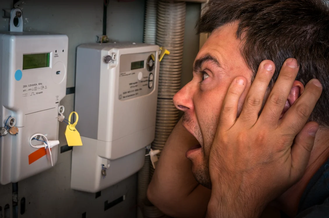Românii sunt îngrijorați de creșterea tarifelor la utilități. Sursă Foto: Shutterstock