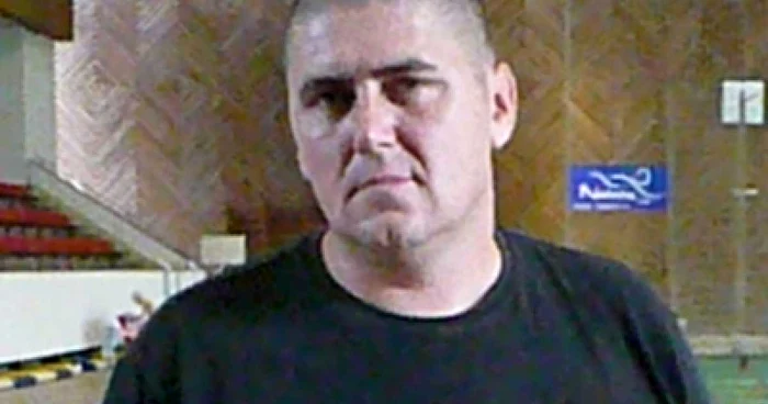 Arad: PORTRET / Răzvan Ionescu creşte copii pasionaţi de polo