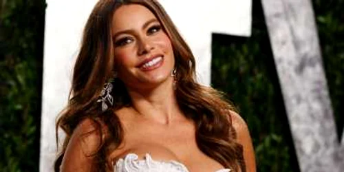 Actriţa Sofia Vergara, la petrecerea Vanity Fair de după desemnarea premiilor Oscar pe 2012