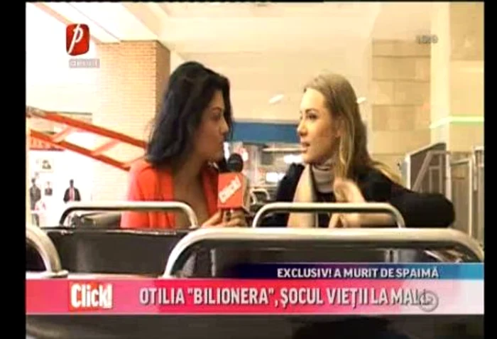 Otilia s-a distrat la mall