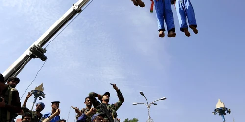 Pedofili executaţi şi spânzuraţi - Yemen / FOTO EPA - EFE / 9 aug 2018