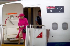Regina Elisabeta a II-a, la sosirea în Australia, în 2011 (© Flickr / Commonwealth Secretariat)