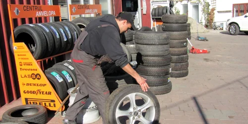 Comercianţii de anvelope vin cu oferte avantajoase pentru şoferi