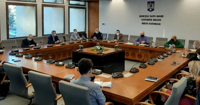 Instituţia Prefectului Satu Mare a analizat campania anti-Covid-19 Foto Instituţia Prefectului SM