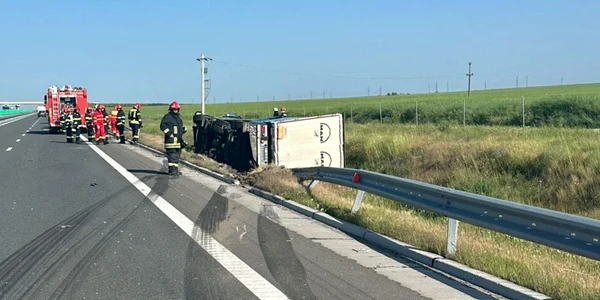 tir răsturnat foto facebook jpg