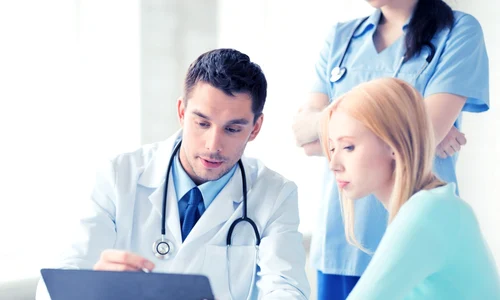 Medic - diagnostic - doctor - consultatie medicala FOTO Shutterstock