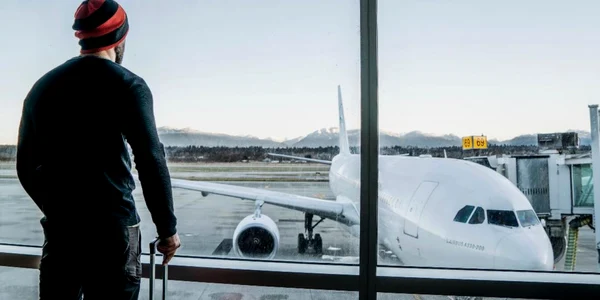 zbor-avion-aeroport-asteptare Foto Flight Refund