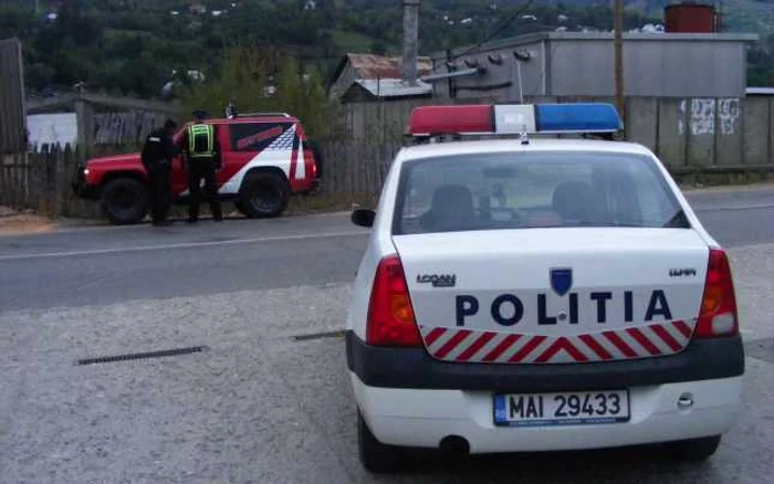 Suspecţii au fost opriţi în trafic de poliţiştii săceleni Foto.arhivă