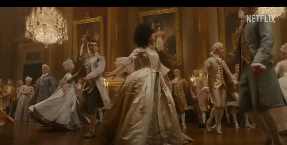 „Queen Charlotte“, un spin-off al serialului „Bridgerton", prezentat într-o proiecţie specială la Londra VIDEO
