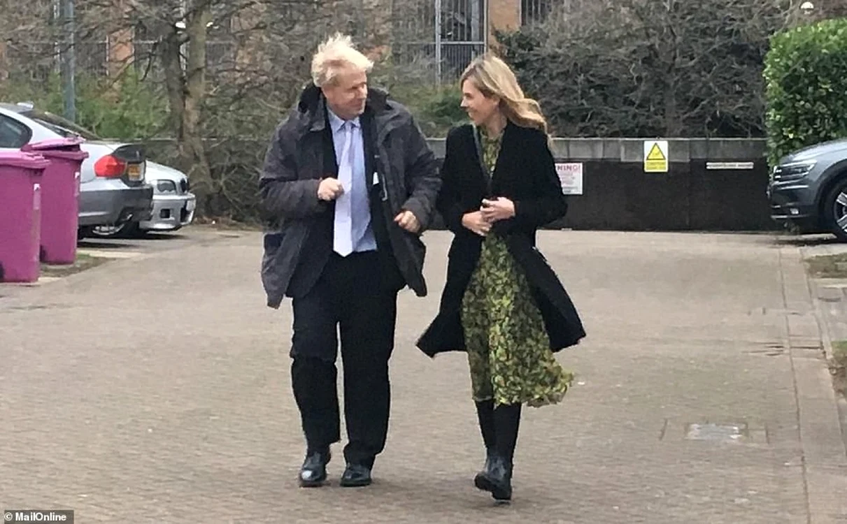 Boris Johnson si Carrie Symonds