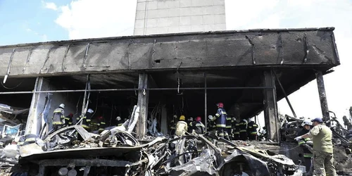 Atac rachete Vinita Ucraina 14 iulie 2022 razboi distrugeri incendiu pompieri FOTO EPA-EFE
