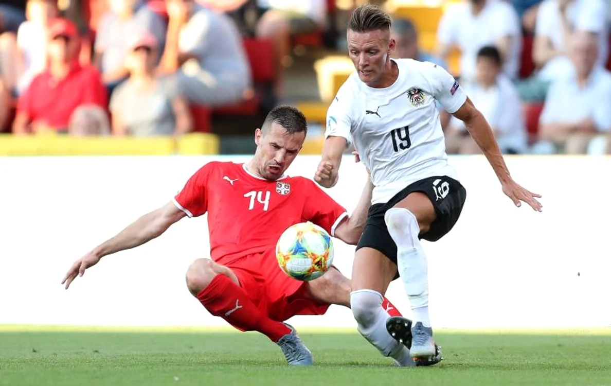 
    Momentul faultului criminal de la Euro U21FOTO: Profimedia  