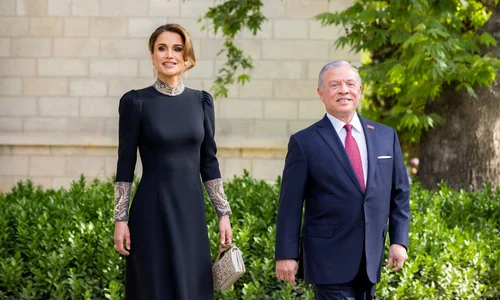 Regina rania si Regelen Abdullah al II lea al Iordaniei nunta Printul Mostenitor Hussein al Iordaniei cu Rajwa Al Saif   profimedia 0780804182 jpg