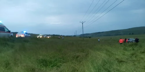 Accident mortal pe un drum din Sibiu la Blăjel o maşină cu cinci tineri s-a răsturnat iar unul a murit Foto Adevărul