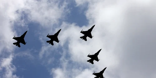 Avion de vanatoare Israel FOTO Shutterstock jpg