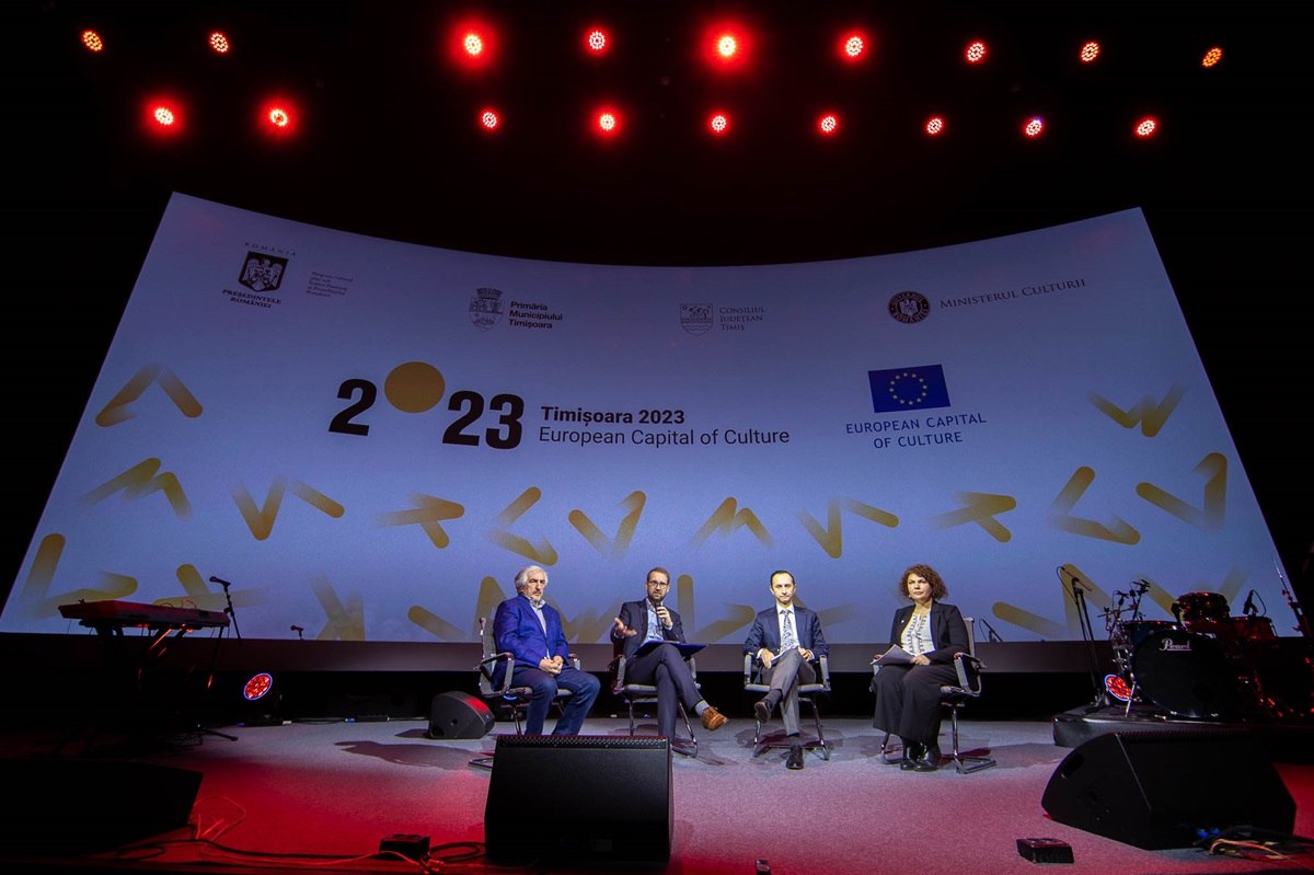 Timișoara, renumită pentru cultura sa, sărbătorește titlul de Capitală Europeană a Culturii. Timișoara, renumită pentru cultura sa, sărbătorește titlul de Capitală Europeană a Culturii.