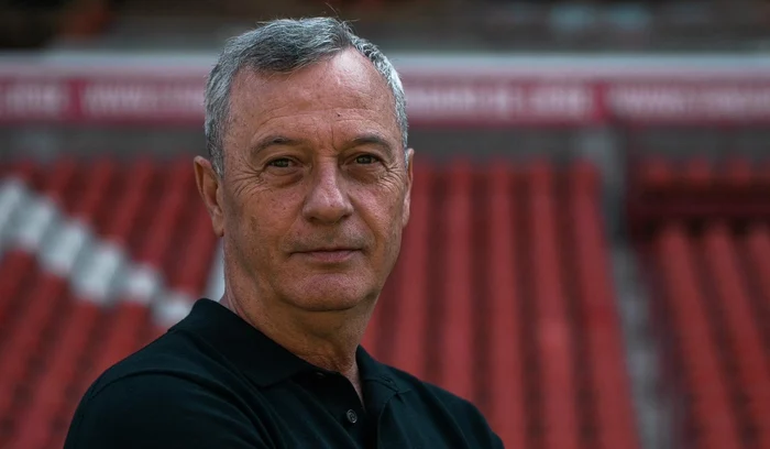 Mircea Rednic revine în fotbalul belgian, unul familiar lui (FOTO: Facebook)