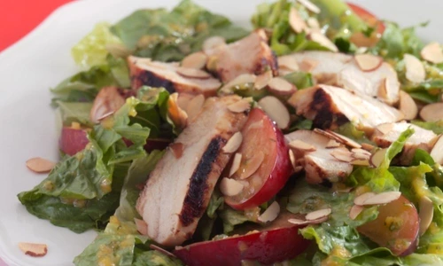 salata pui romana prune migdale jpeg