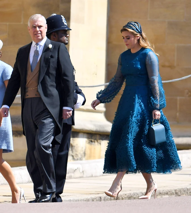 Printul Andrew si fetele