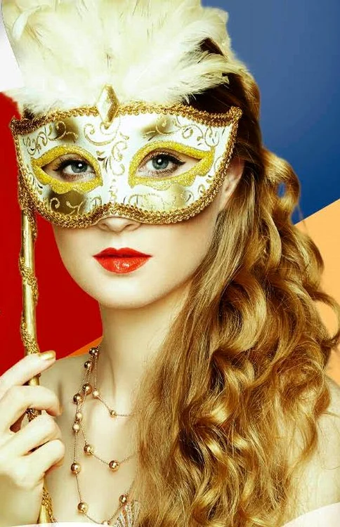 
    Bogdan Vlădău are lipici la femeiFoto: Facebook  