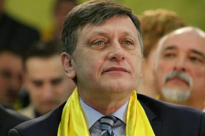 Crin Antonescu a vorbit deja cu liderii partidelor din Coaliție FOTO Arhivă