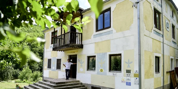 stevo stepanovski biblioteca babino macedonia AFP jpg