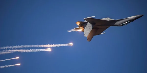 avion militar chinez j-16 foto AFP