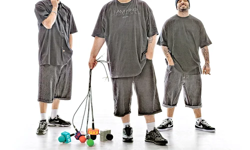 B U G Mafia se numără printre  trupele româneşti participante jpeg