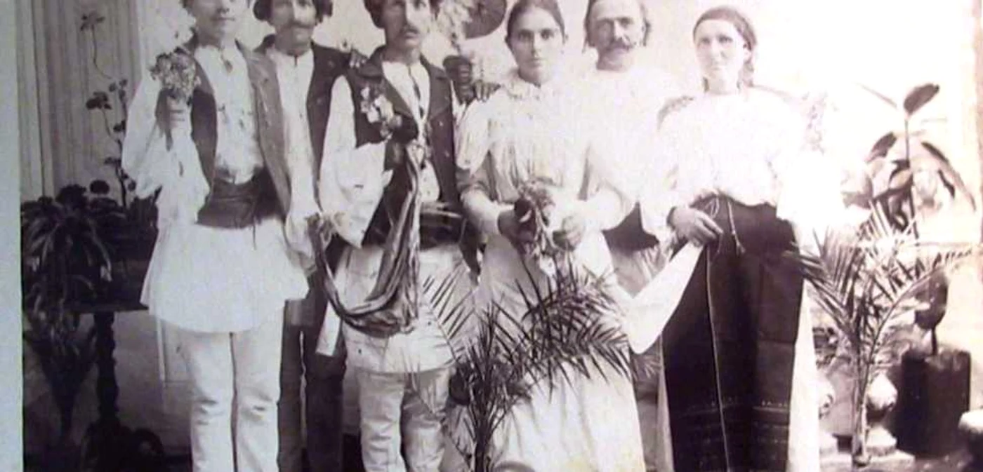 Ţărani dobrogeni la 1900 Sursa foto Dan Arhire - Album Anatole Magrin