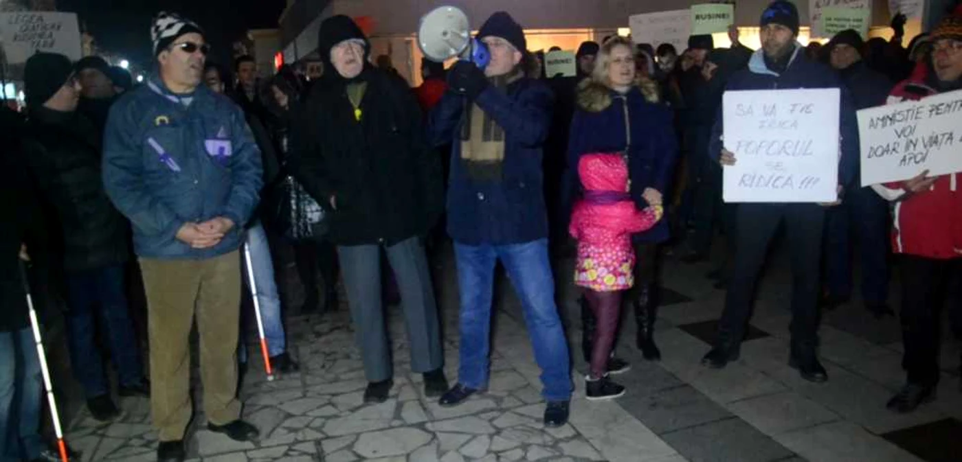 Miercuri au protestat peste 300 de buzoieni