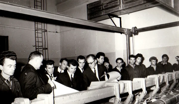 Nicolae Ceaușescu în vizită la Complexul Chimic Brăila (© „Fototeca online a comunismului românesc”, cota: 392/1966)