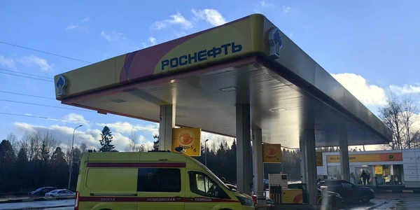 masina la benzinarie rusia FOTO X jpg