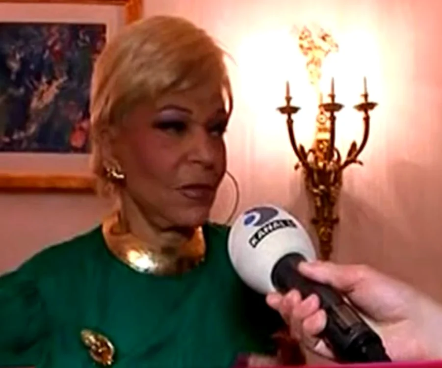 
    Christine Valmy  