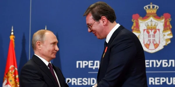Vladimir Putin si presedintele Serbiei Aleksandar Vucici FOTO AFP