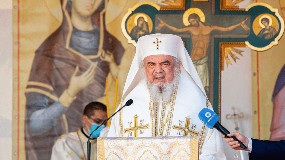 Patriarhul Daniel: Preţuirea şi ajutorarea vârstnicilor sunt expresii ale maturităţii spirituale 