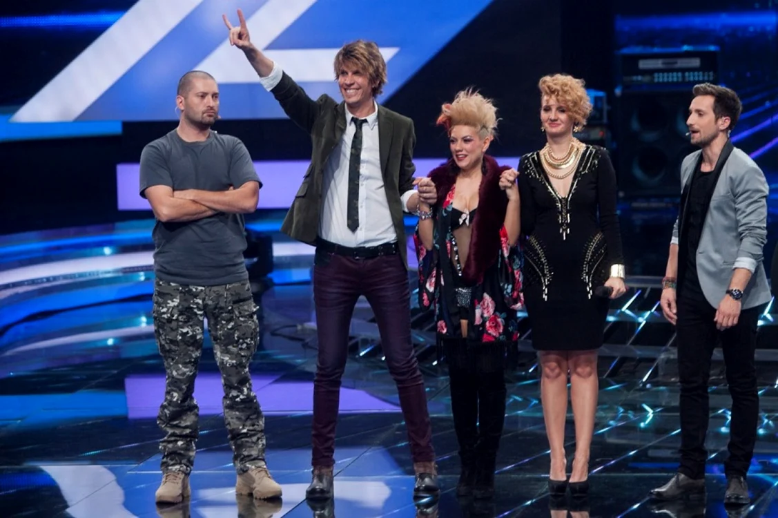 Cei trei finalişti (centru) Tudor Turcu, Ioana Anuţa şi Natalia Selegean FOTO Antena 1
