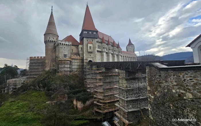 Castelul Corvinilor din Hunedoara, în șantier. Foto: Daniel Guță. ADEVĂRUL
