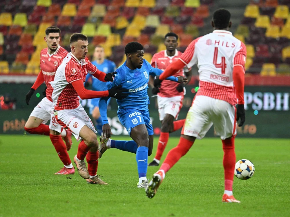 Oltenii pleacă din București mușcați doar o dată de „câini”. Craiova n-a putut fi dată jos din fruntea Superligii