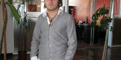 Bacău: Adrian Chirilă Schimbă look-ul din foarfecă (PORTRET)