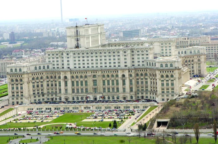 
    Palatul Parlamentului  