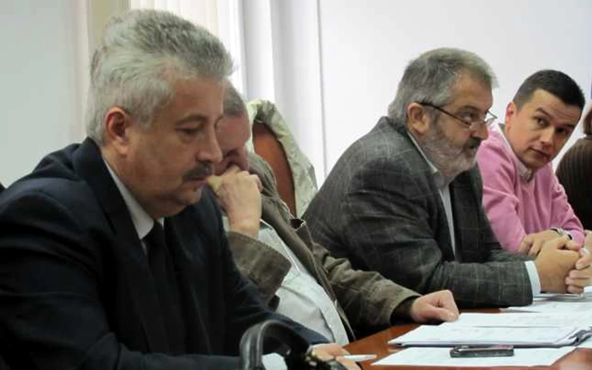 Autorităţile caută la această oră soluţii pentru a achita o parte din bani