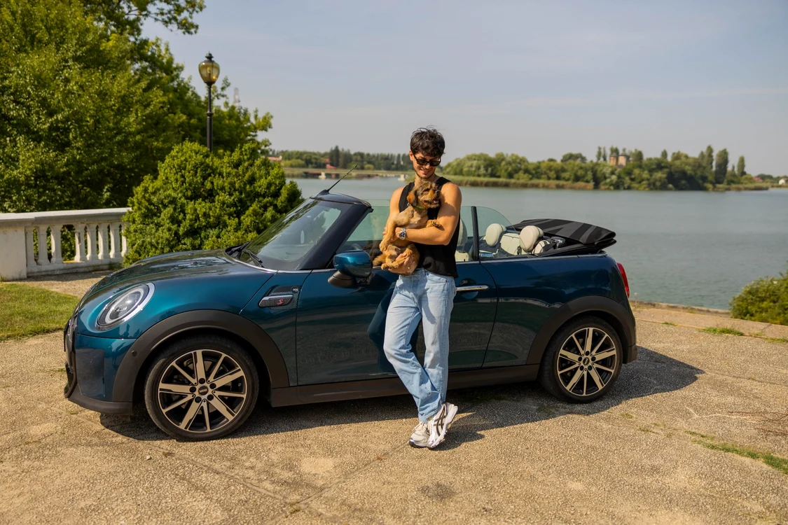 Un cățel pentru fiecare - "For a lifetime journey" Foto - BMW România