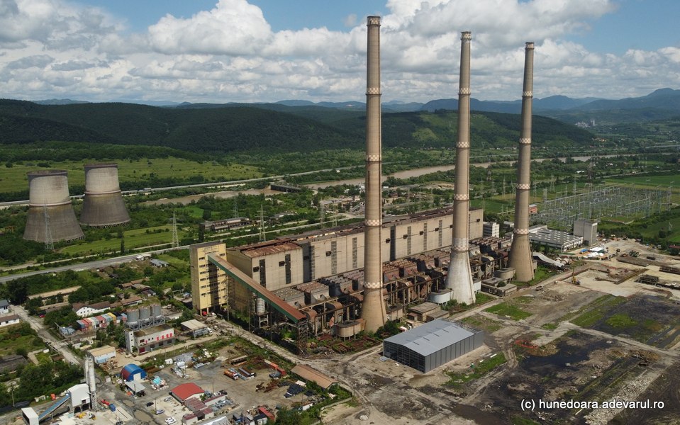 Termocentrala Mintia trece prin transformări ample. Au ajuns primele echipamente ale noii centrale VIDEO
