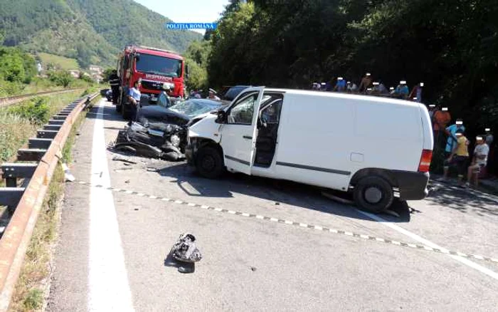 10 oameni au murit în acest an în accidente produse pe DN 7, în judeţul Vâlcea