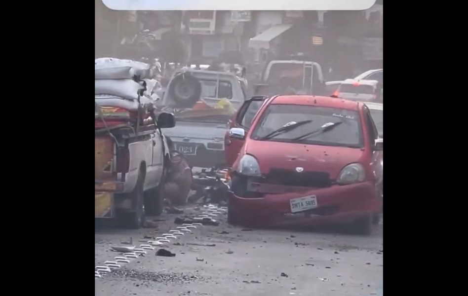 Suicide bombing near Pakistan police station kills at least 14