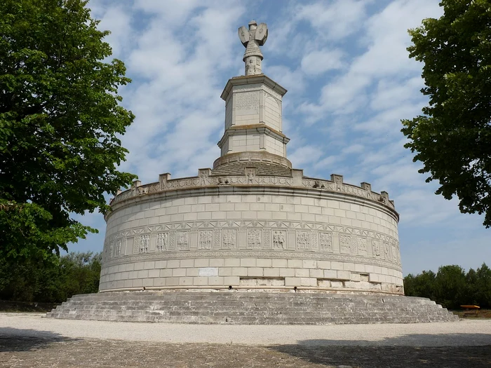 Tropaeum Traiani. Wikipedia